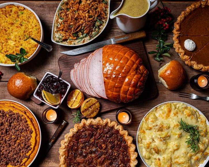 How to Host a Stress-Free, Fun-Filled Thanksgiving 